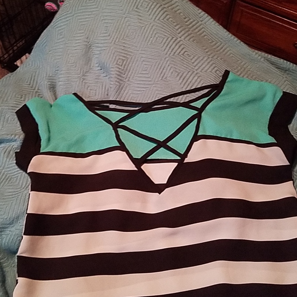 Color Block Blouse - Picture 2 of 4
